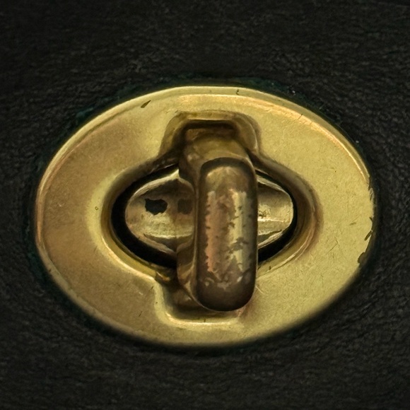 Vintage COACH Penny Pocket Purse Black Crossbody Clasp Bag Designer Leather - Picture 8 of 16